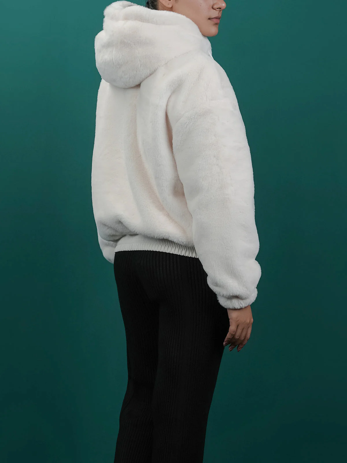 "ARTURO" Cozy Basic Regular Fit Hoodies - Image 7