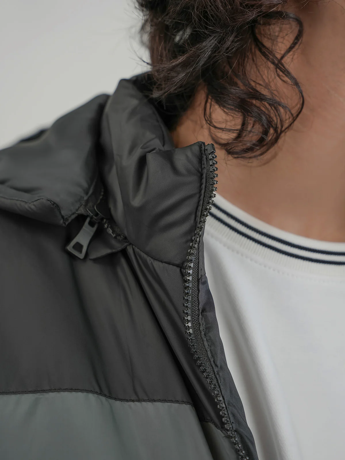 "ATHINS" Regular Fit Bubble Puffer Jacket - Image 4