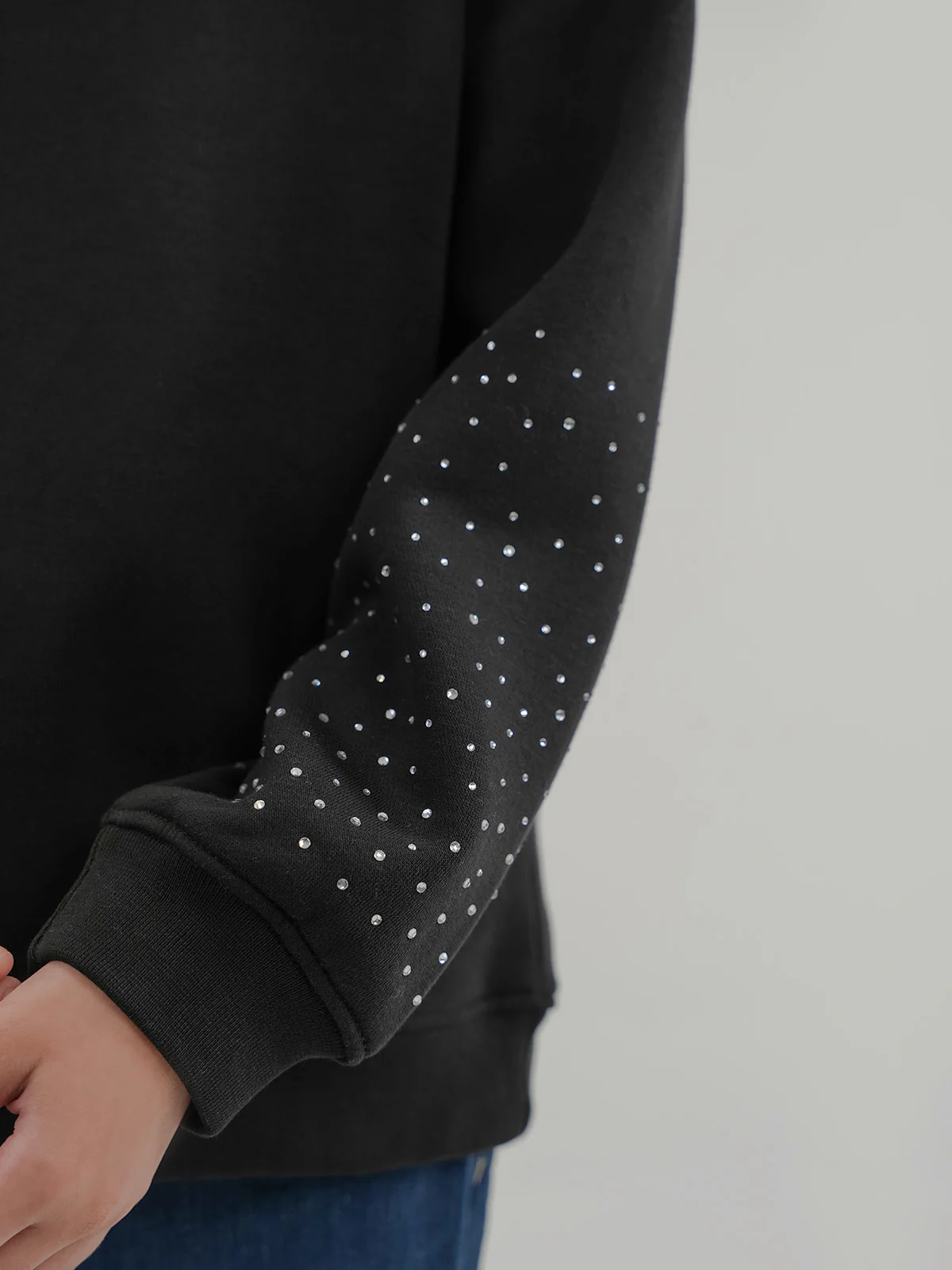 "CYPRIEN" Warm Graphic Fleece Sweatshirt - Image 5