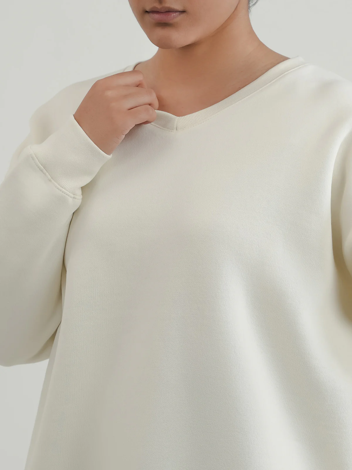 "DAMODAR" Casual Basic Fleece Sweatshirt - Image 4