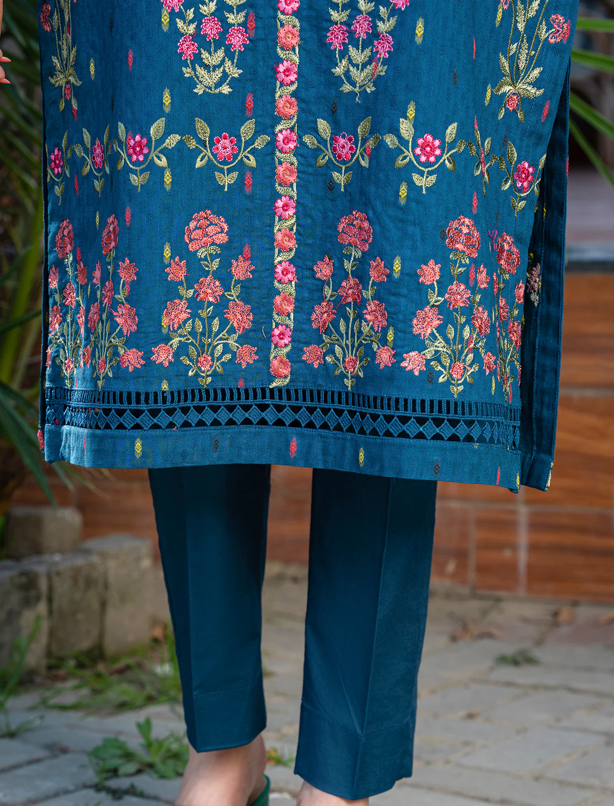 "ENFLEDA" Embroidered Dobby Two Piece Suit - Image 5