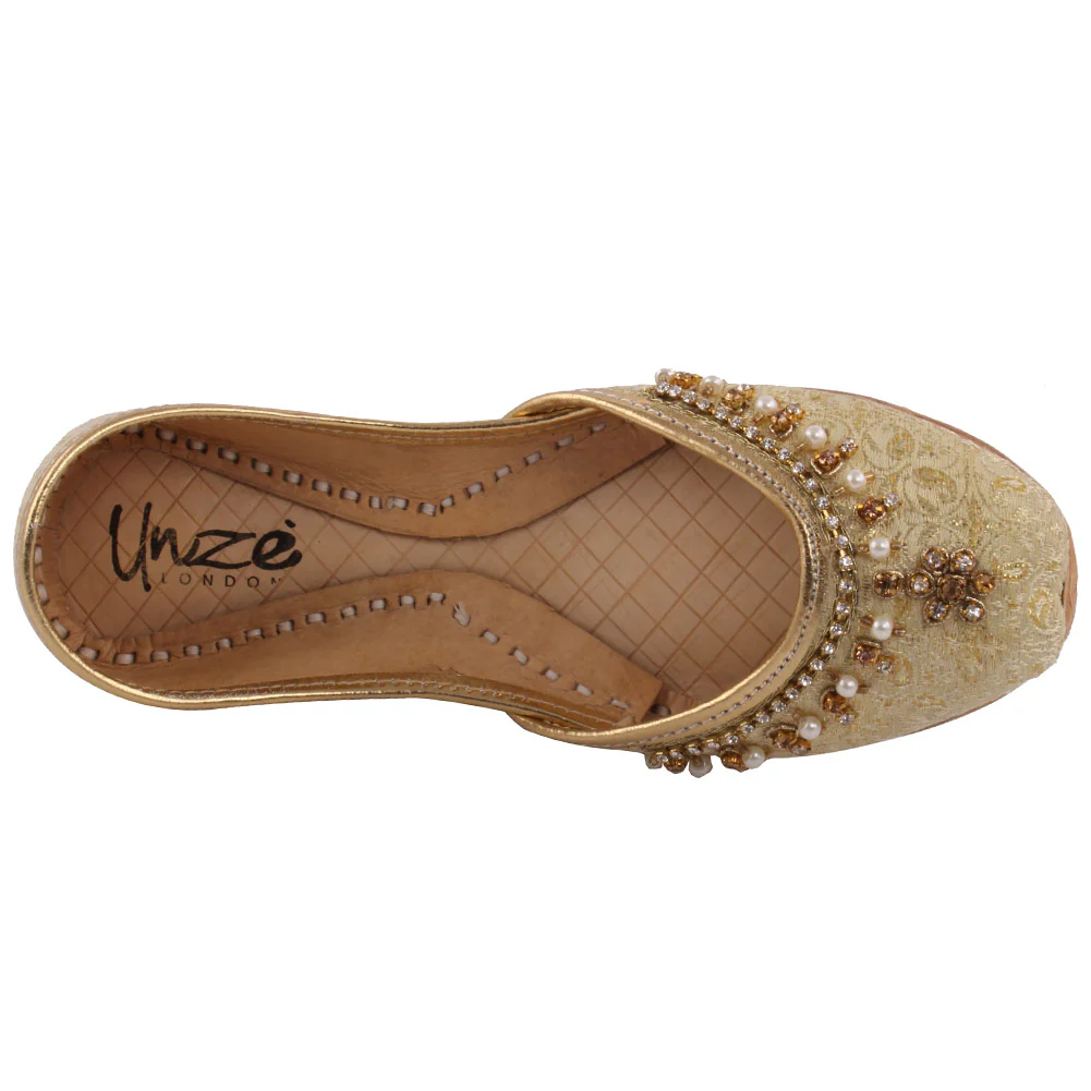 Girls ‘Crown’ Embellished Khussa Slippers - Image 4