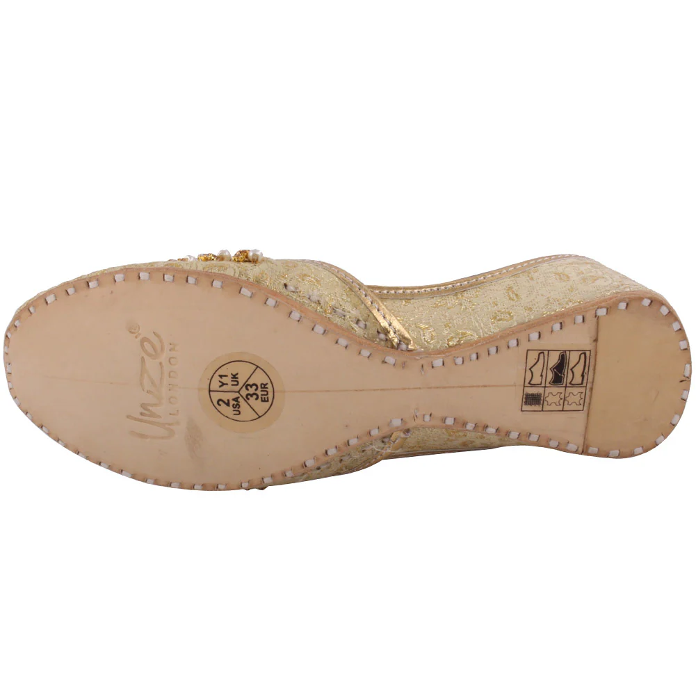 Girls ‘Crown’ Embellished Khussa Slippers - Image 5