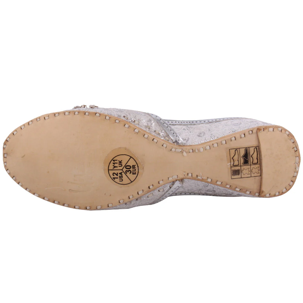 Girls ‘Garland’ Embellished Indian Khussa Slippers - Image 5