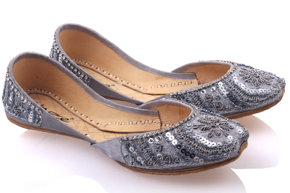 Girls ‘Jasmin’ Embellished Leather Indian Khussa Pump - Image 2