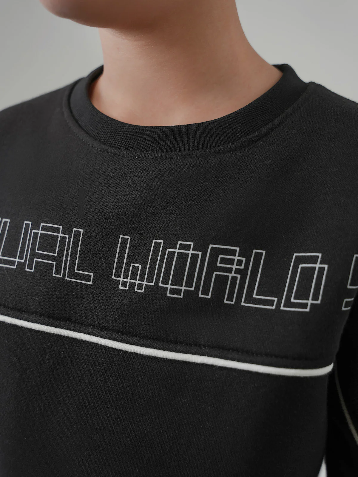 "INGRAM" Comfort Cut &amp; Sew Fleece Sweatshirt - Image 4