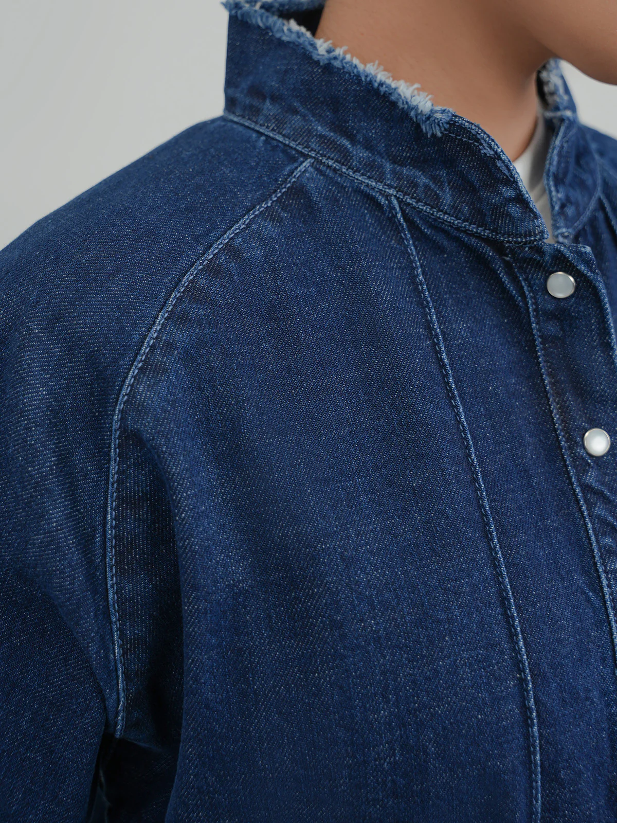 "KAINOA" Stylish Basic Denim Jacket - Image 6