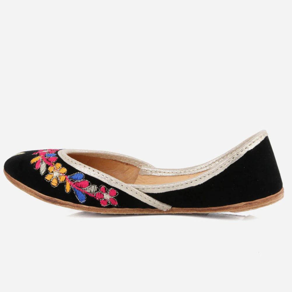 Kids Girls Floral Embriodery Work Traditional Indian Handmade Leather Khussa Jutti Mojari Children Pumps Shoes Size 11-5 UK Child - Image 3