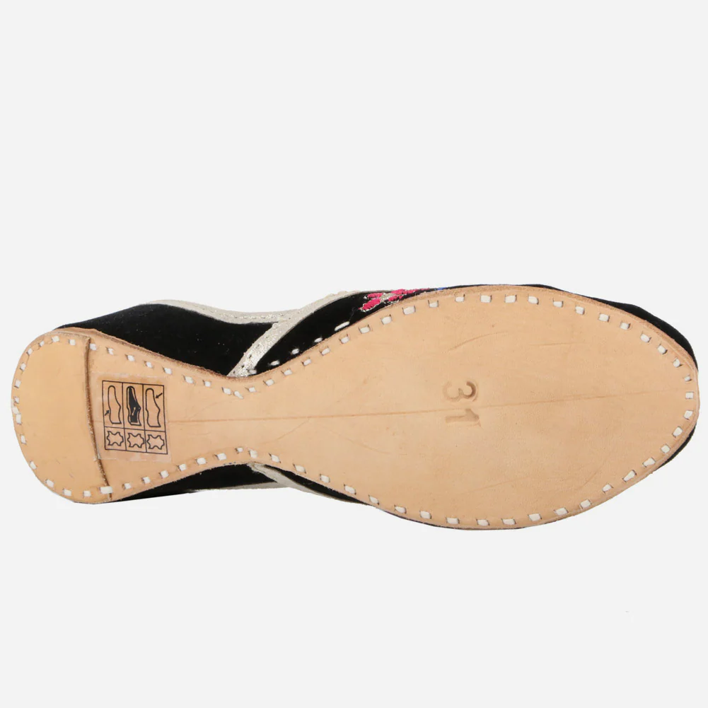 Kids Girls Floral Embriodery Work Traditional Indian Handmade Leather Khussa Jutti Mojari Children Pumps Shoes Size 11-5 UK Child - Image 5