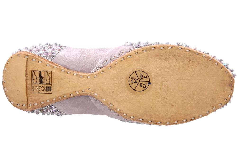 Kids 'Jina' Leather Indian Khussa Pumps - Image 5