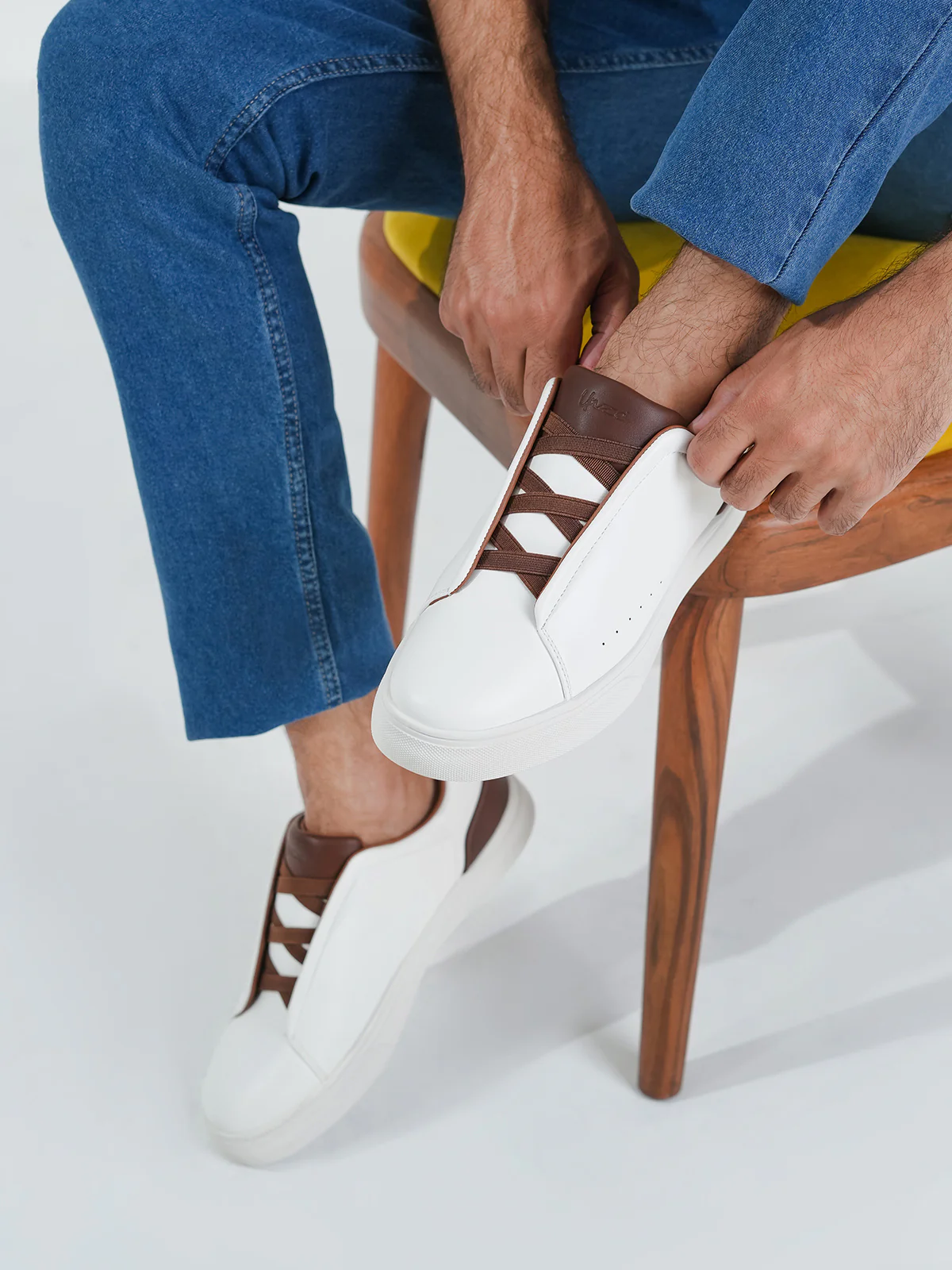 Men "DACEY" Comfort Lace Up Trainers