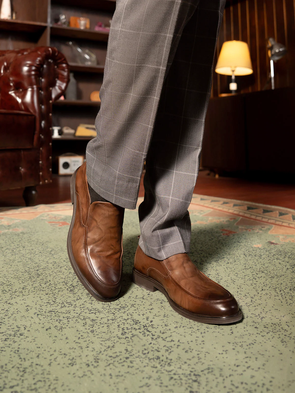 Men "MADHU" Simple Formal Leather Shoes - Image 10