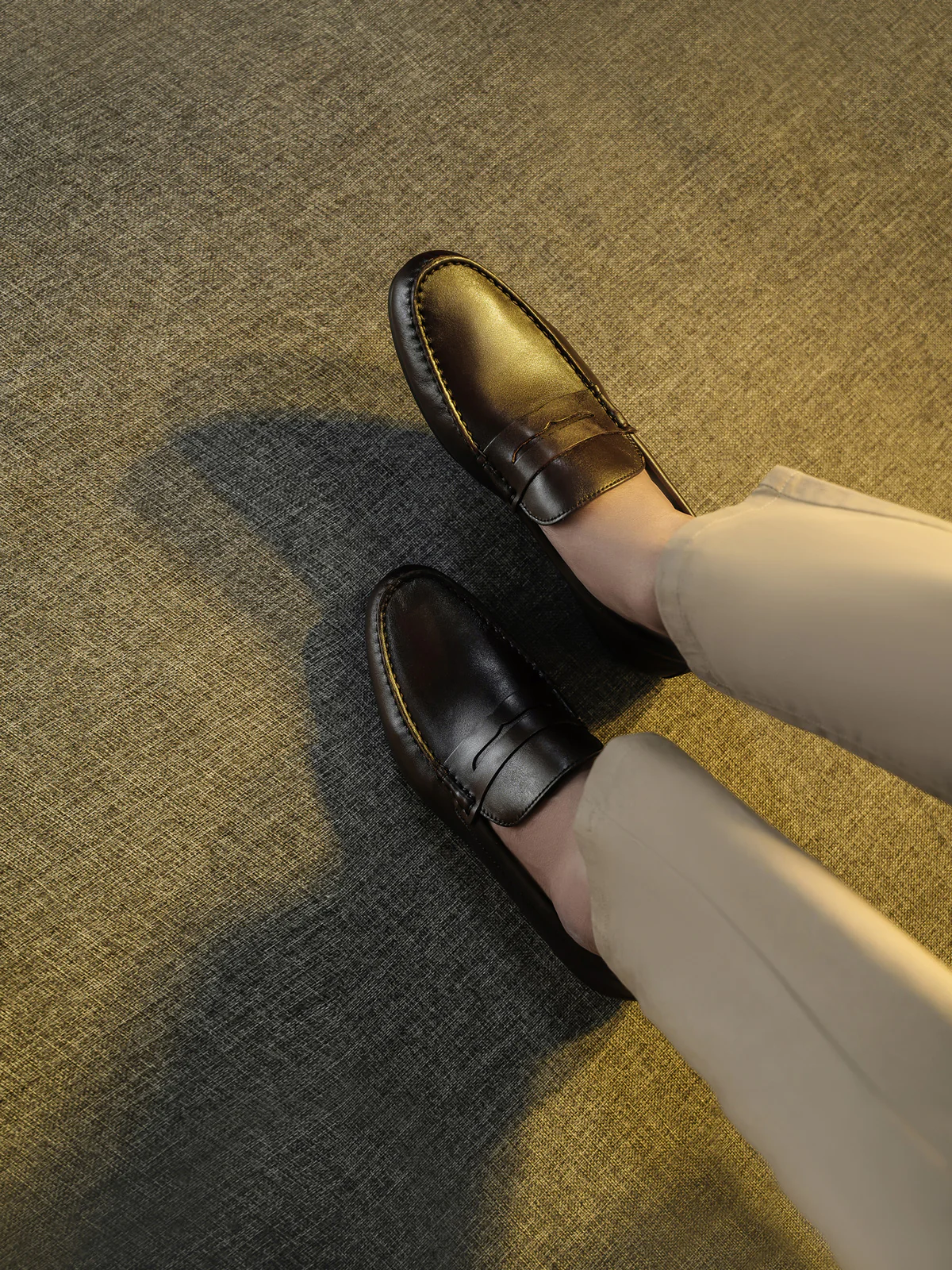 Men "NON" Woven Textured Slip On Casual Leather Moccasin Shoes
