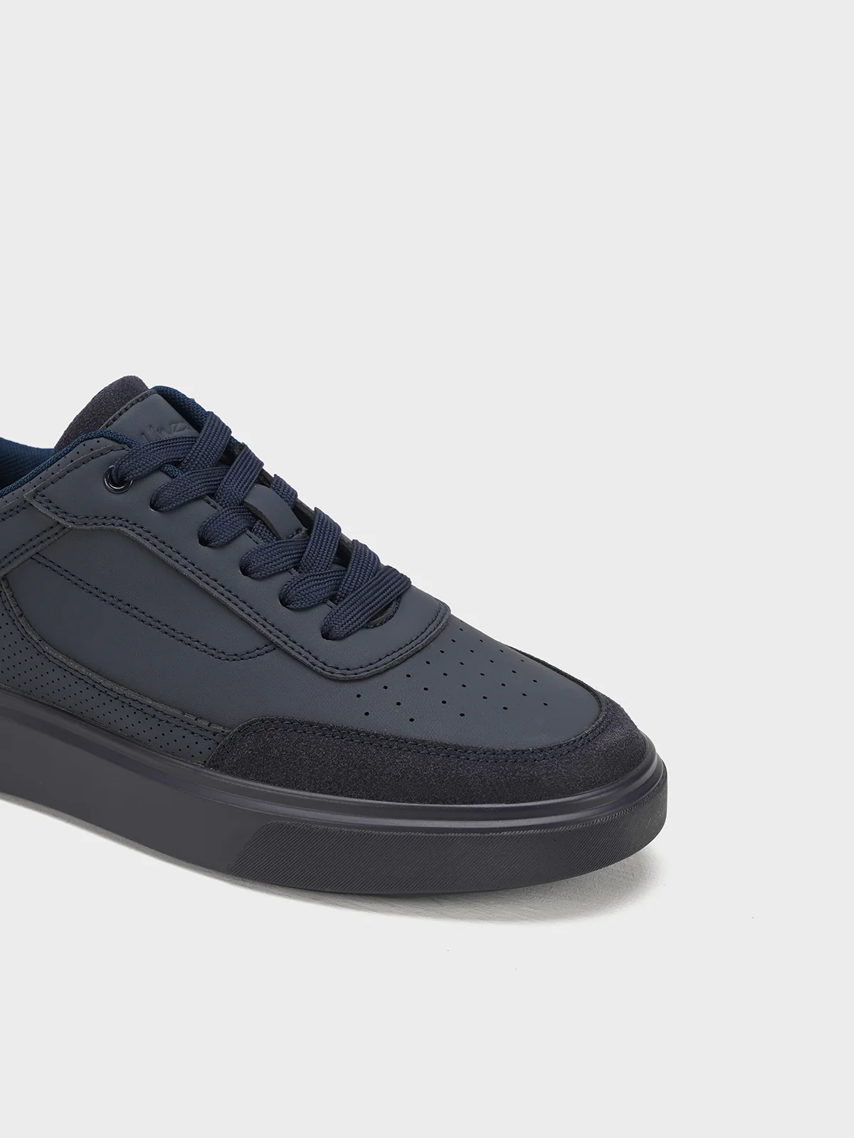 Men "VINCEN" All-Day Comfort Trainers - Image 7