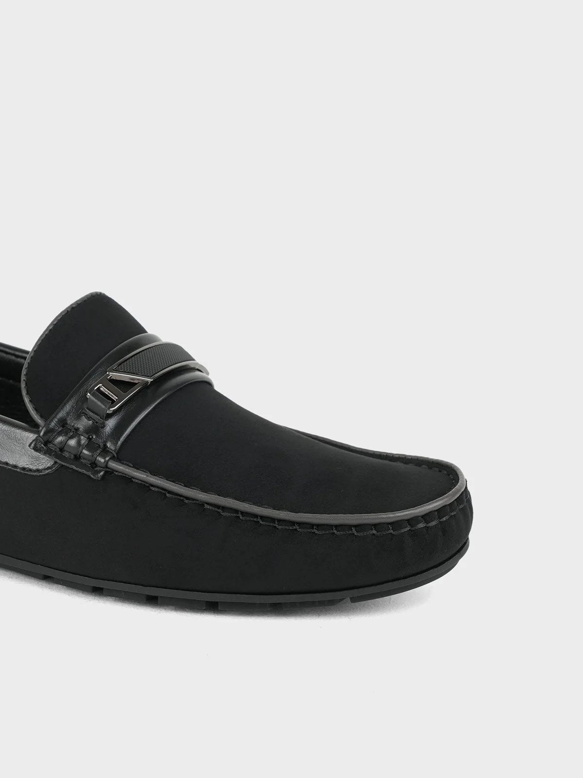 Mens "PIONEE" Adorned Moccasin Shoes - Image 4