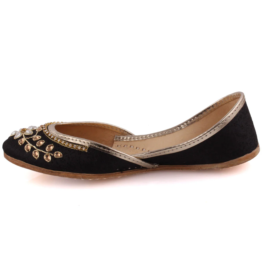 New Girls Traditional “LEELA” Embellished Khussa - Image 3
