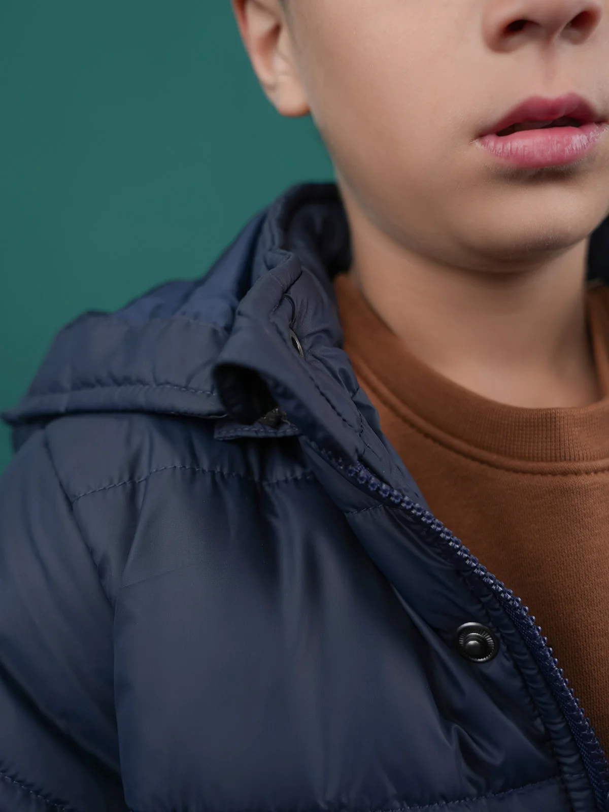 "OZIAS" Lightweight Regular Fit Puffer Jacket - Image 4