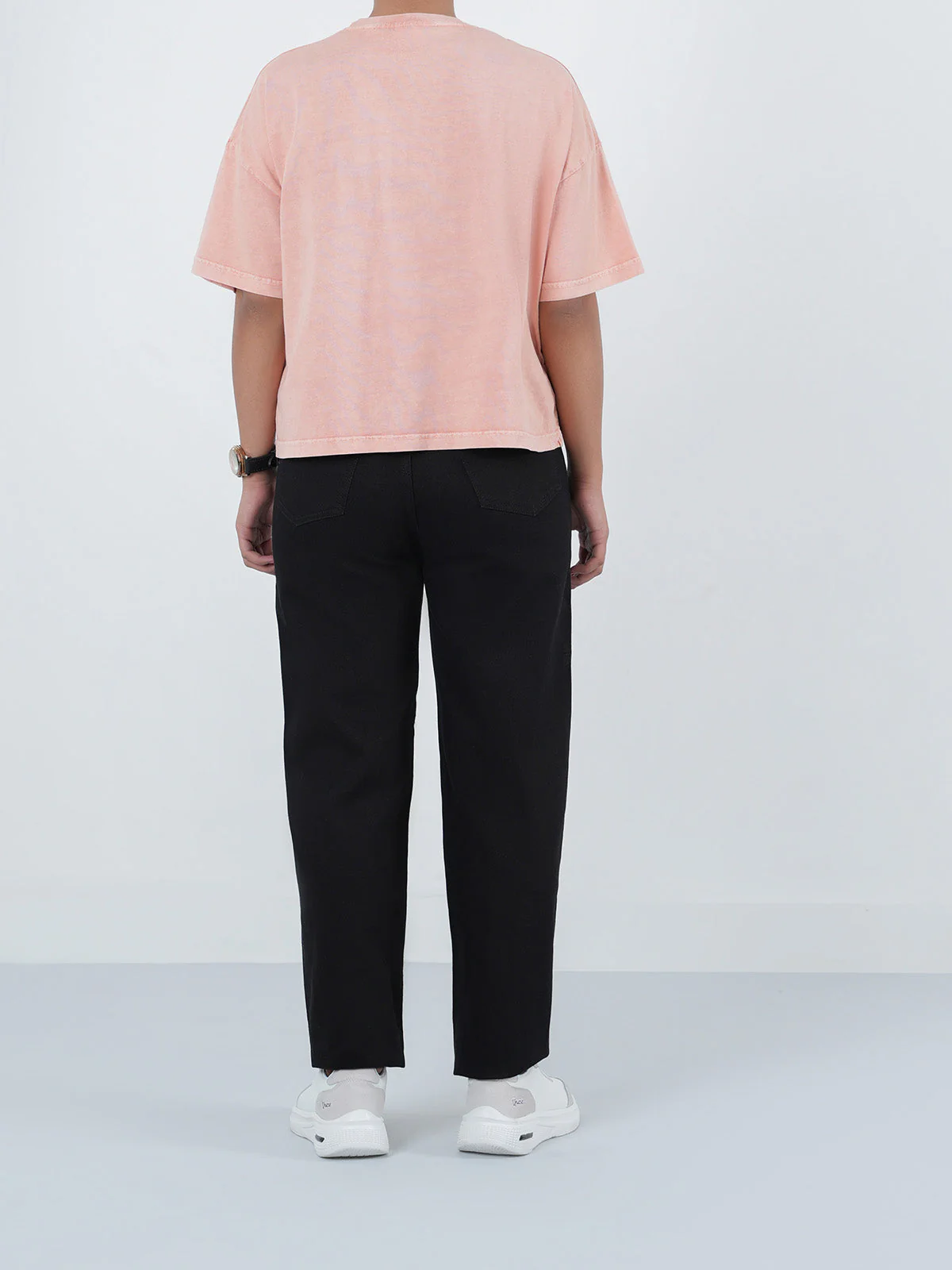 "SIGRUN" Regular Fit Cropped T-Shrit - Image 4