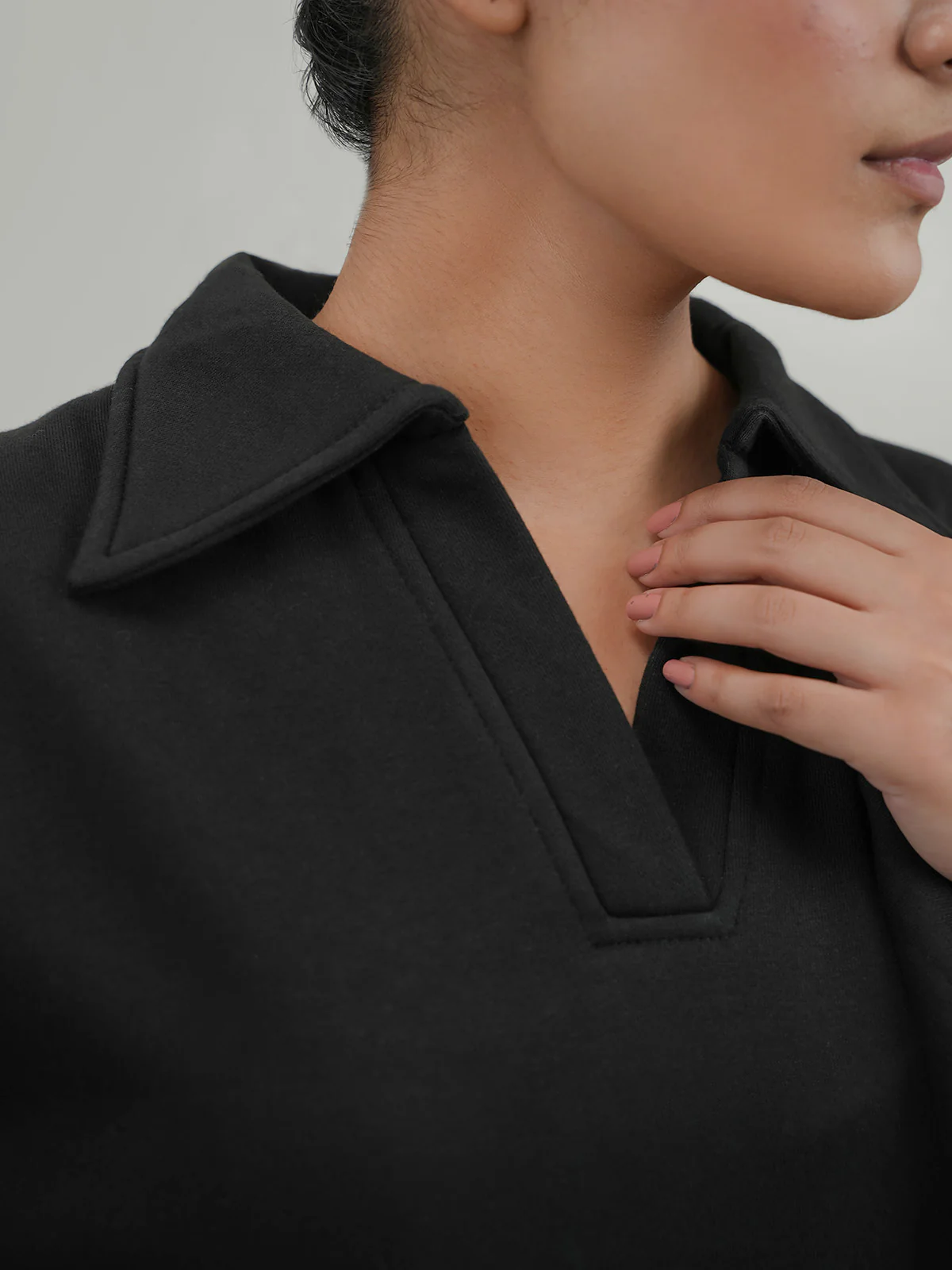 "VENYA" Classic Basic Fleece Sweatshirt - Image 5
