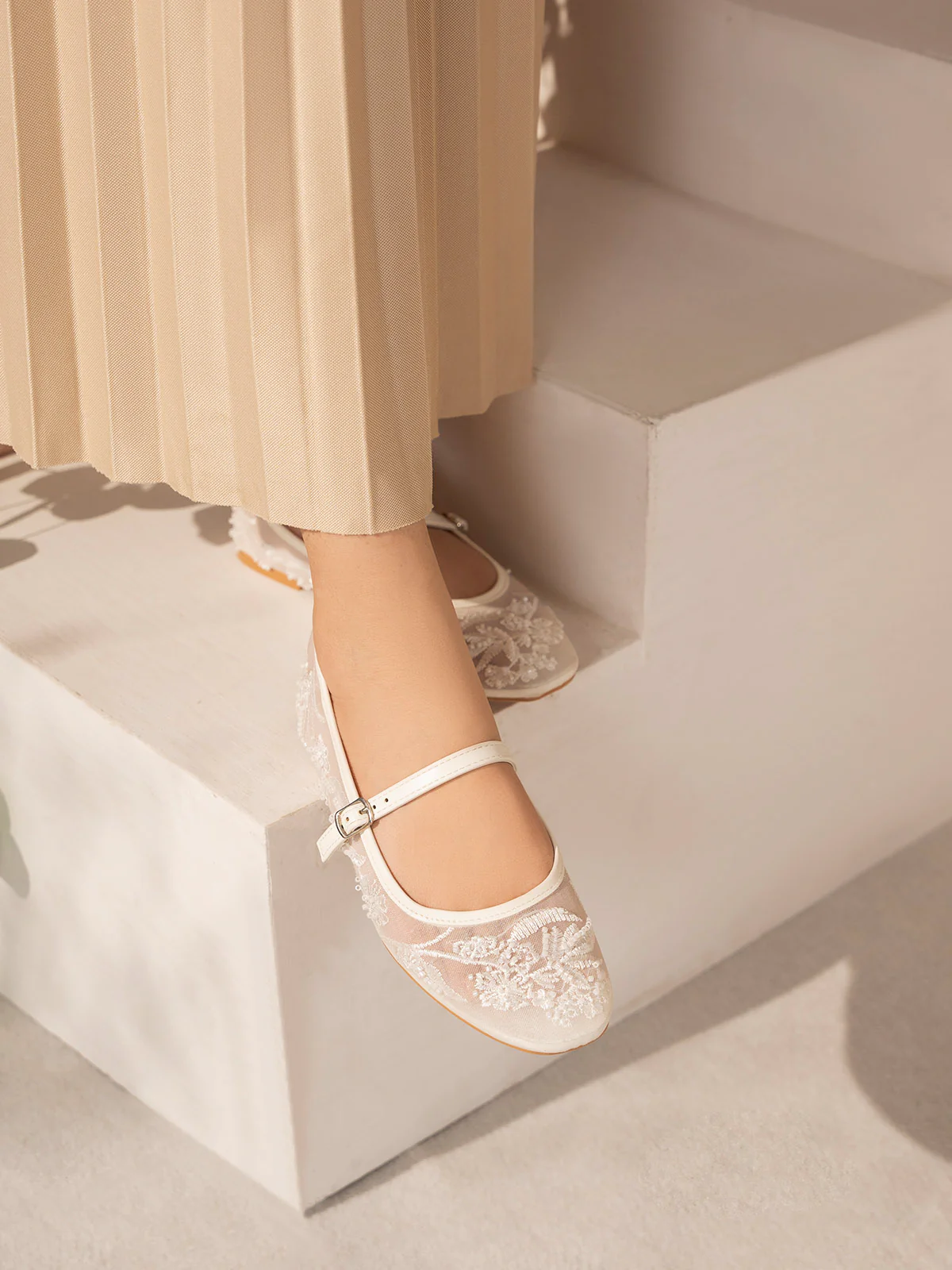 Women "ACKSON" Soft Fabric Court Shoes - Image 6