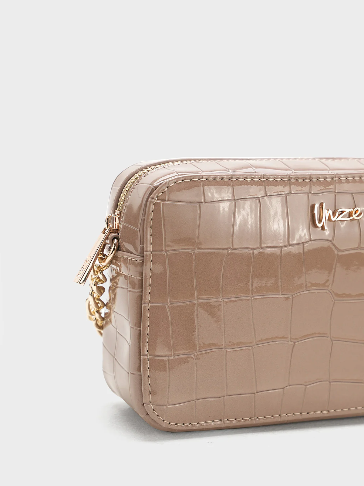 Women "AKSEL" Unique Crossbody Bag - Image 7