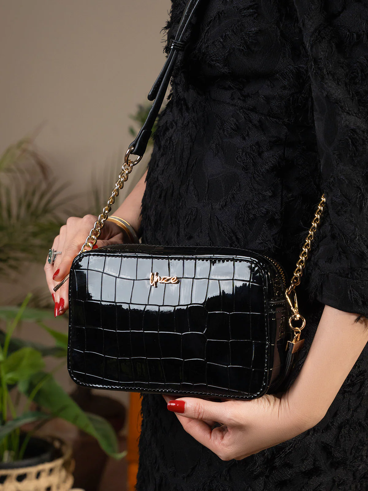 Women "AKSEL" Unique Crossbody Bag