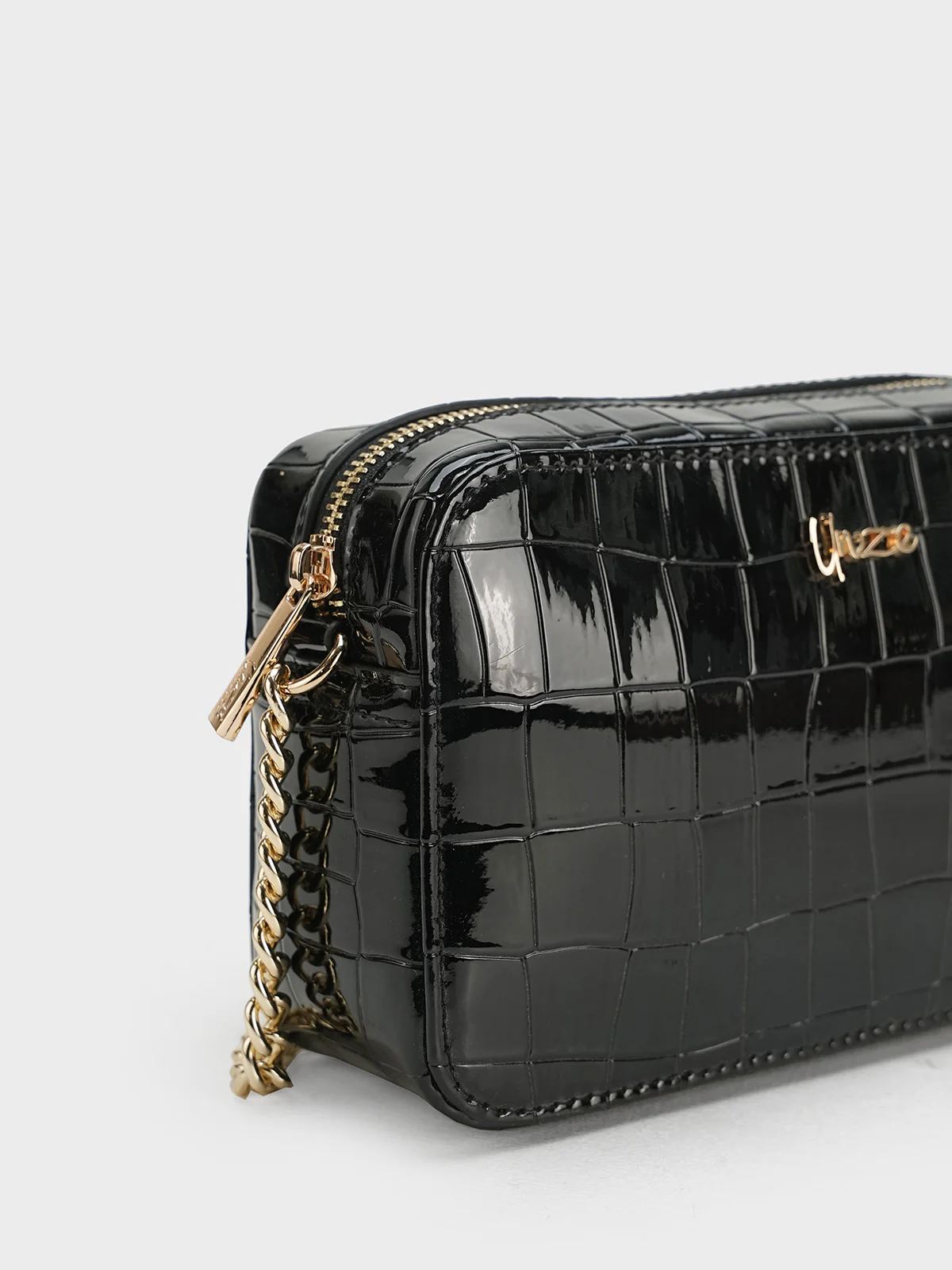 Women "AKSEL" Unique Crossbody Bag - Image 7