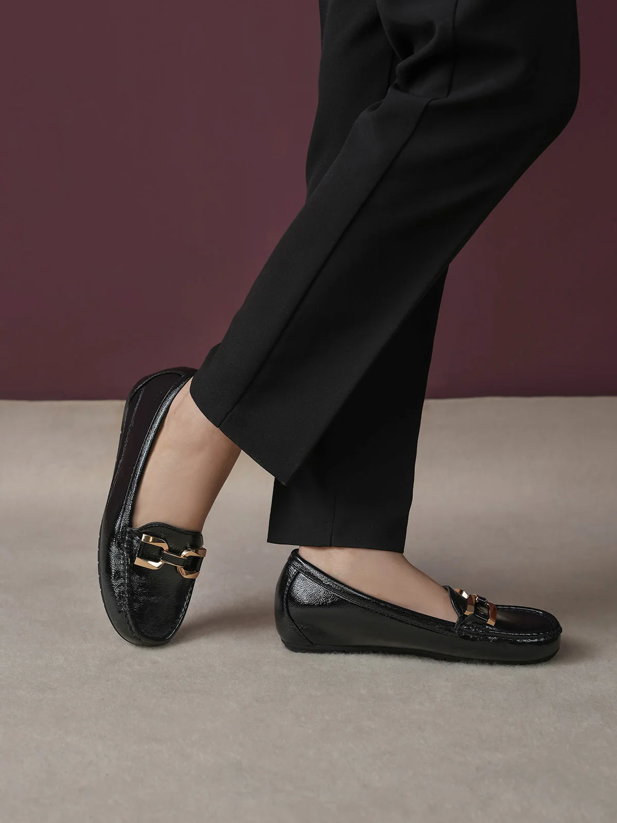 Women "ASHLEE" Classy Buckle Moccasins - Image 10