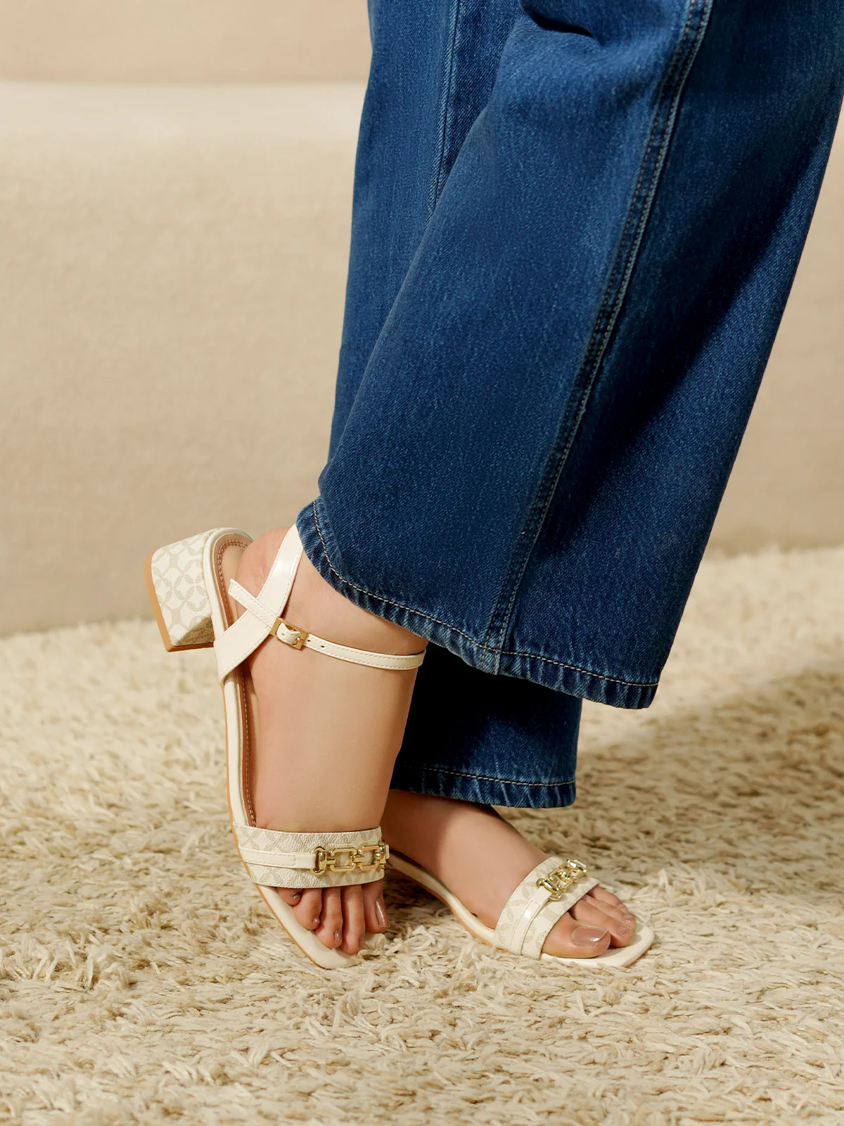 Women "ASSIAK" Block Heel Buckle Sandals