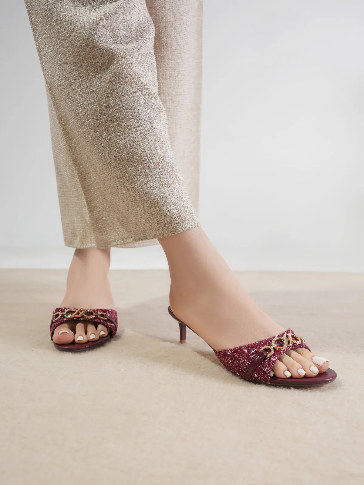Women" AVRAM" Stylish Slip-On Sandals - Image 10