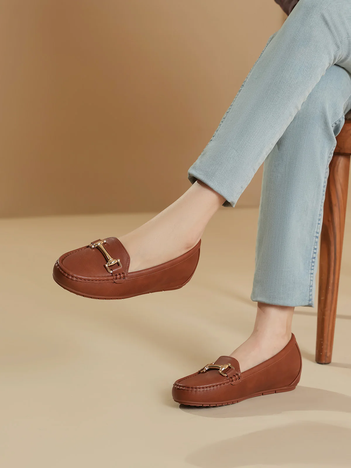 Women "BEXTER" Smart Buckle Moccasins - Image 10