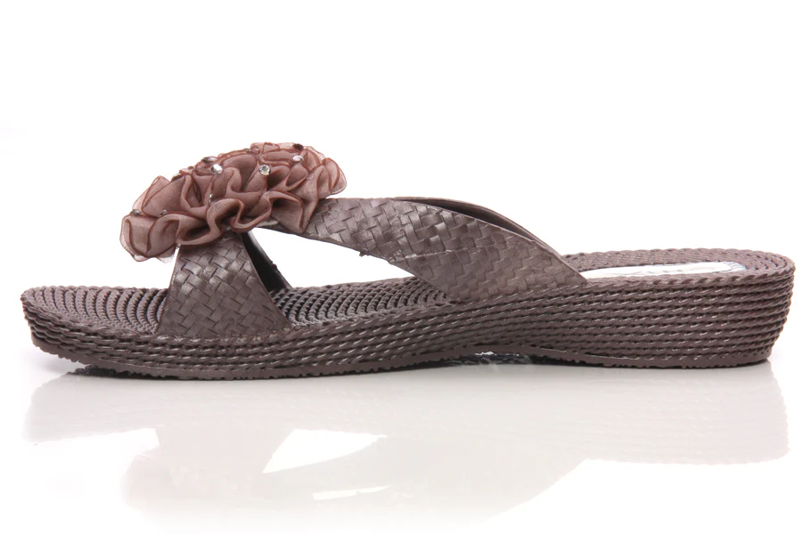 Women Casual Slippers - Image 2