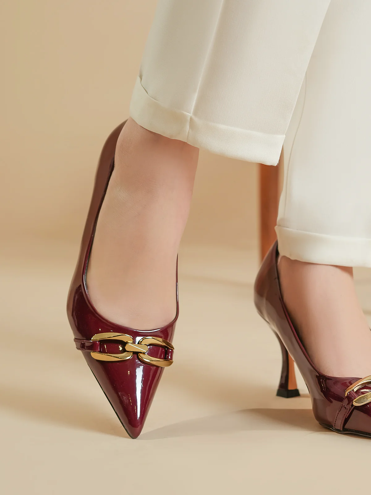 Women "CORRADO" Sleek Pointed Toe Court Shoes