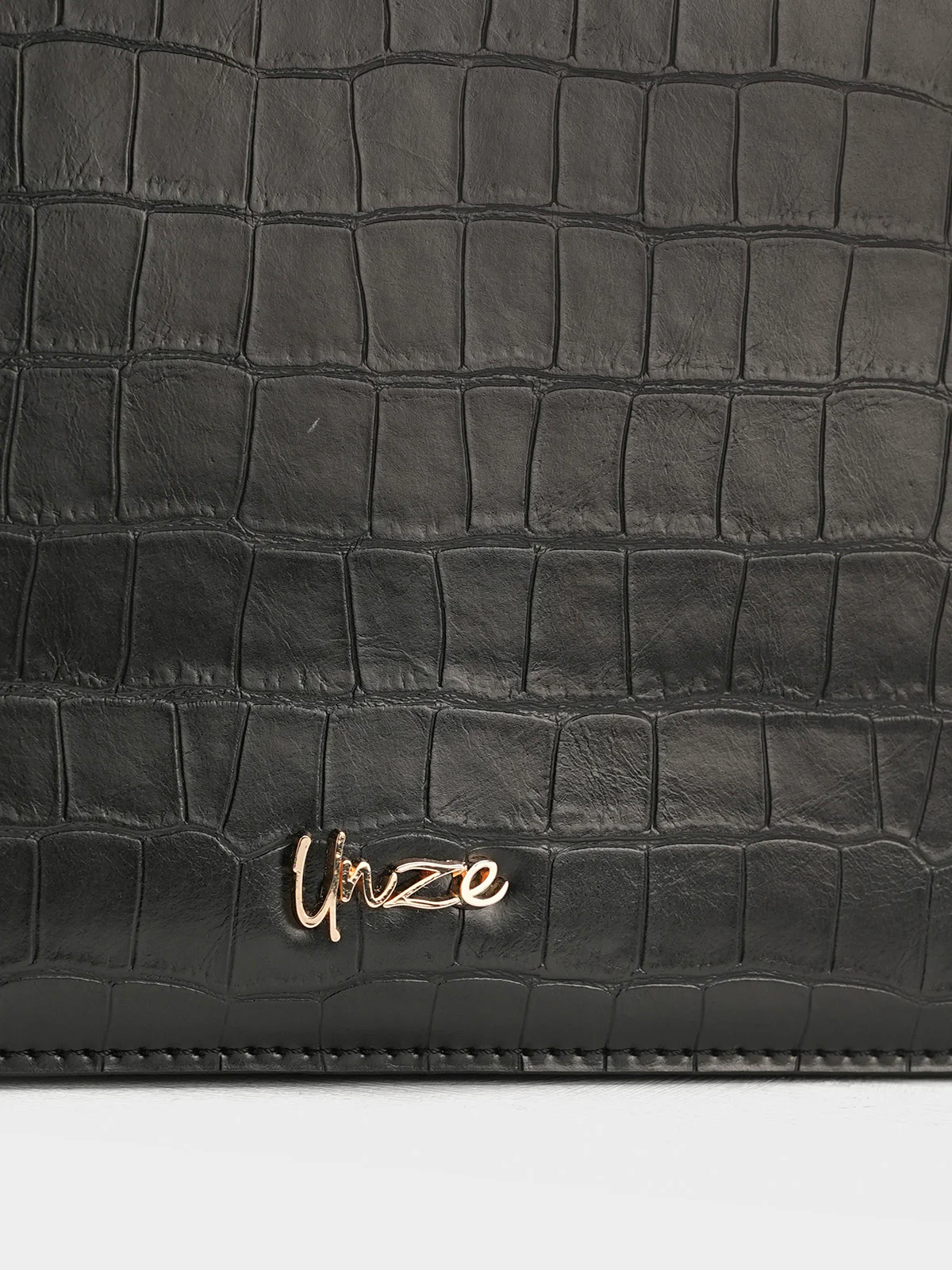 Women "DEREK" Premium Crossbody Bag - Image 9