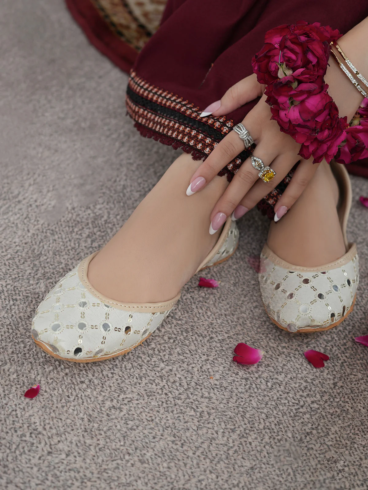 Women "ZARVISHA" Lightweight Casual Khussa - Image 8