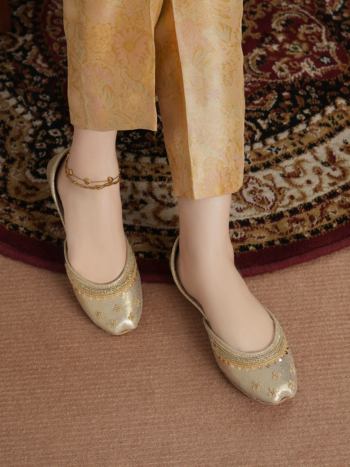 Women "RAAHIM" Classic Embroidery Khussa - Image 6