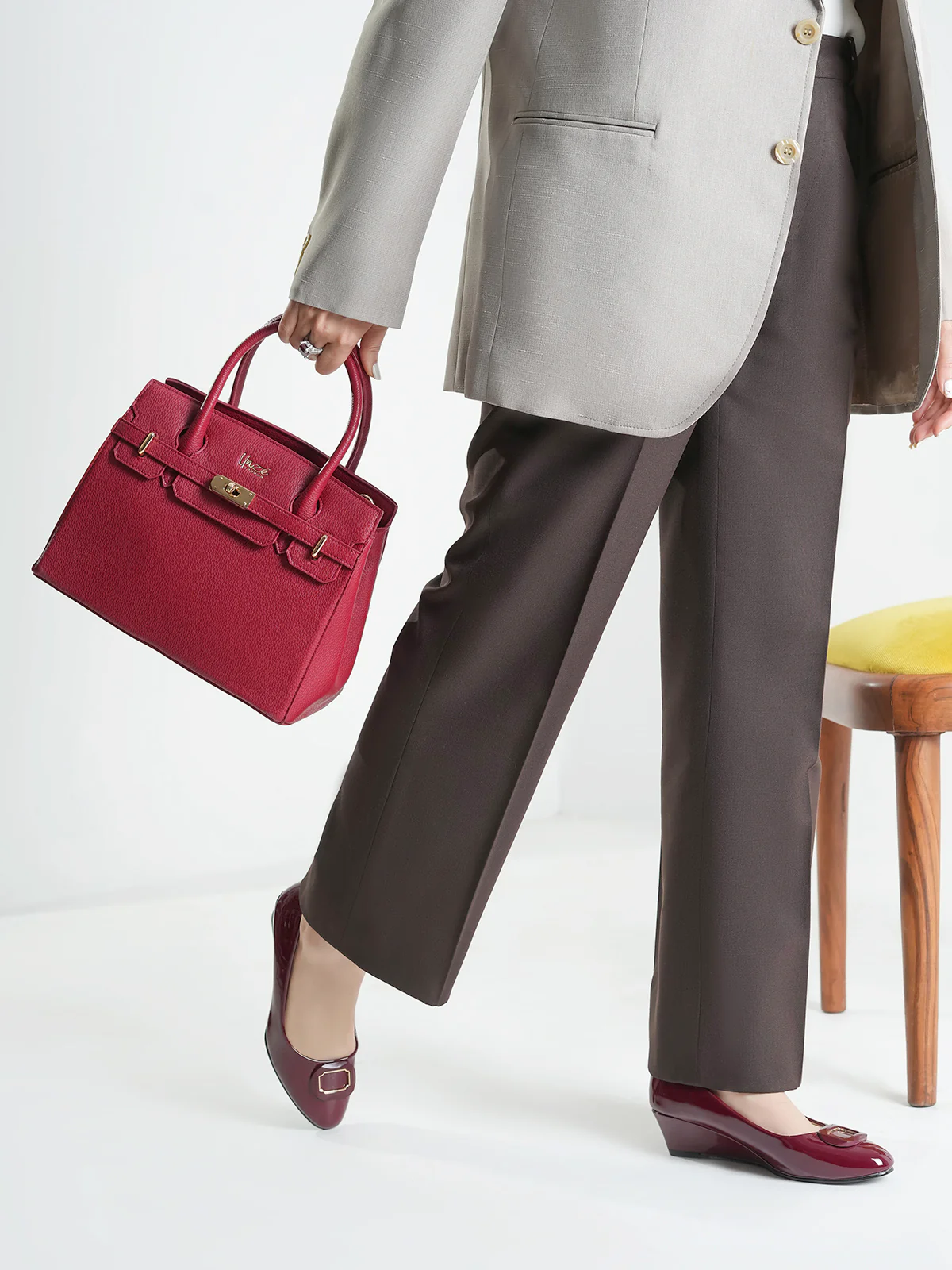 Women "FORBES" Unique Handbag - Image 3