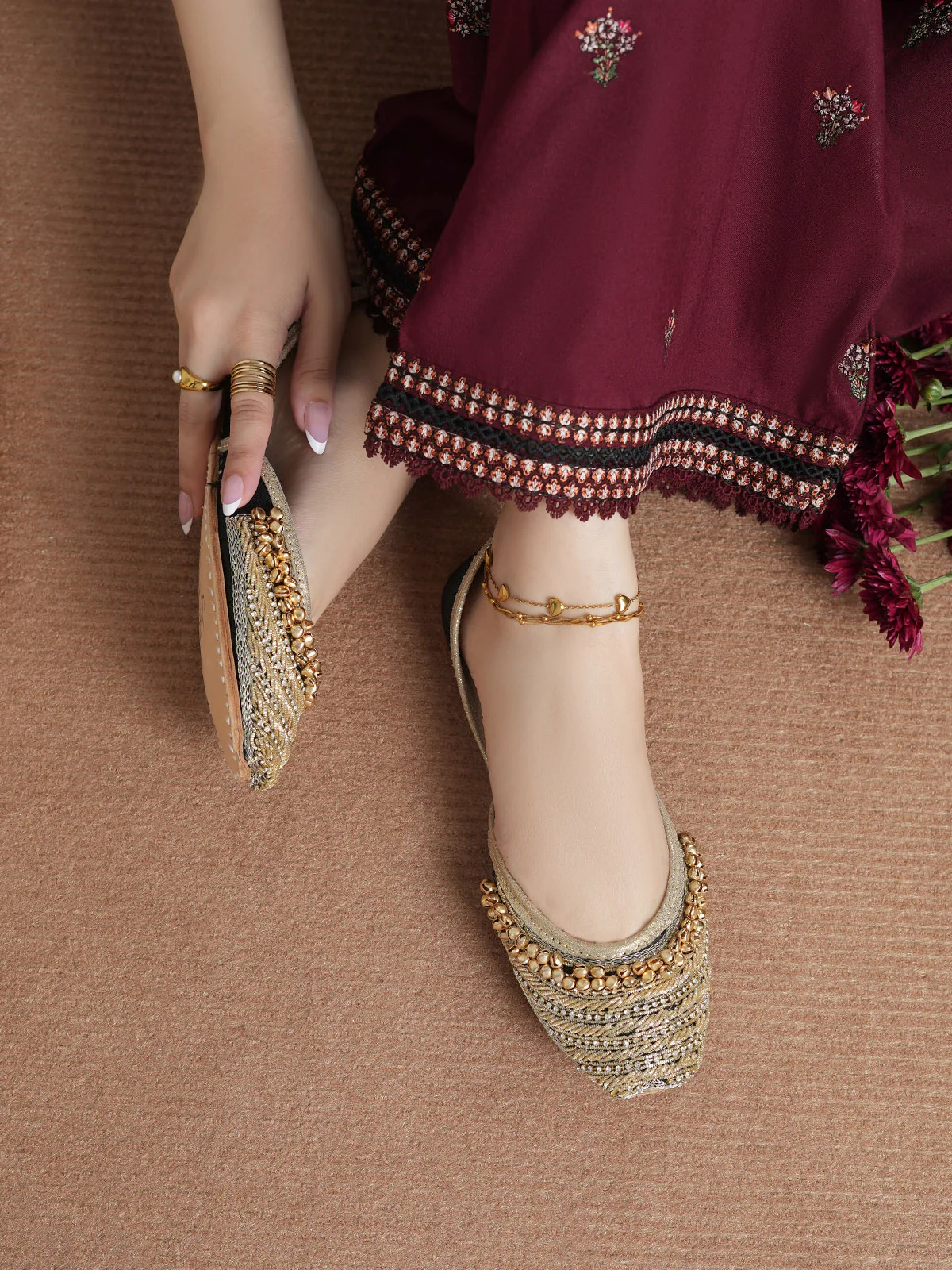 Women "MARINA" Fancy Traditional Khussa
