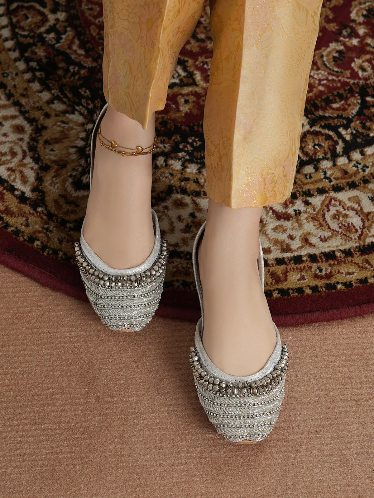 Women "MARINA" Fancy Traditional Khussa