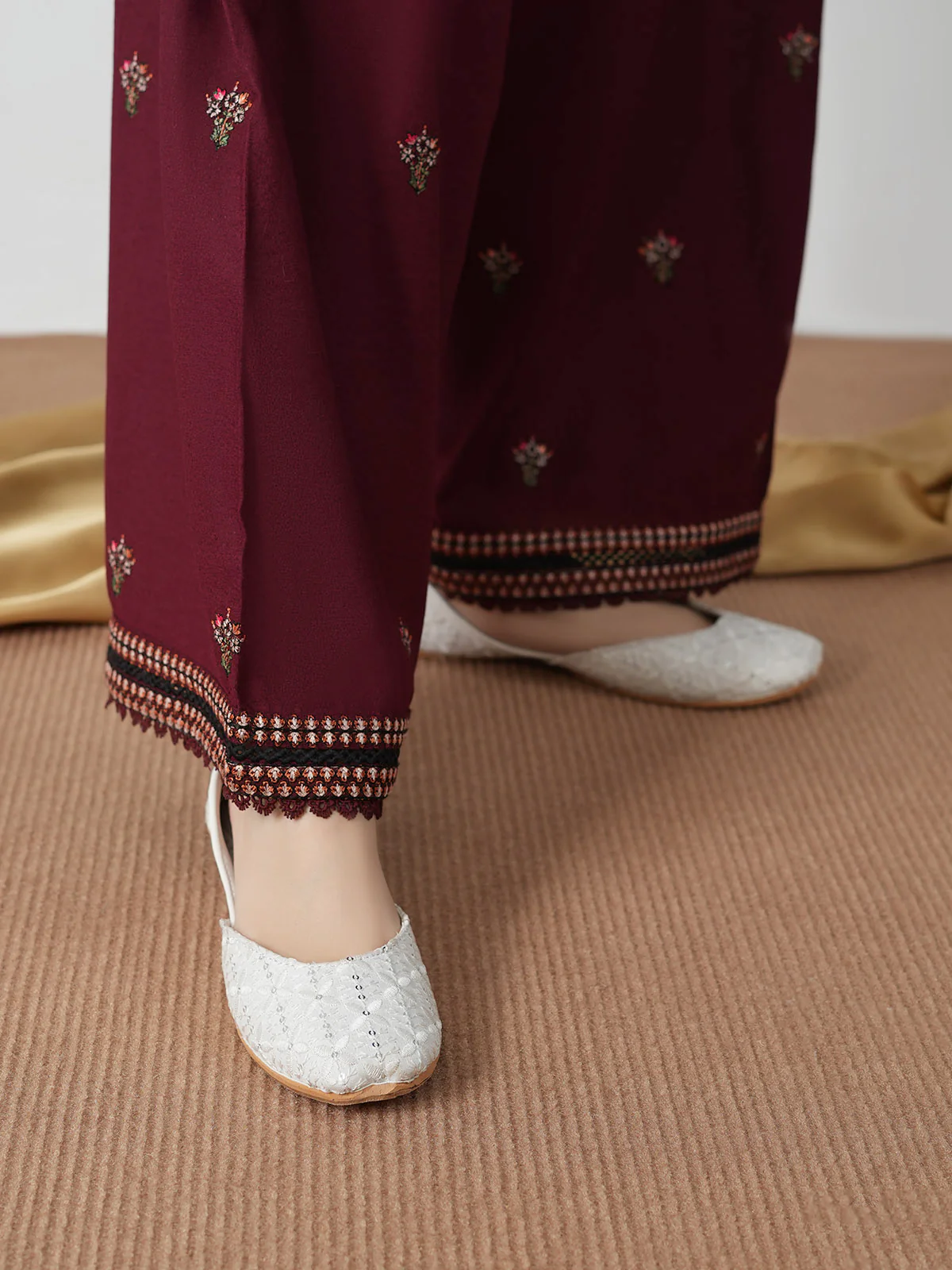 Women "MORNEEN" Casual Traditional Khussa - Image 9