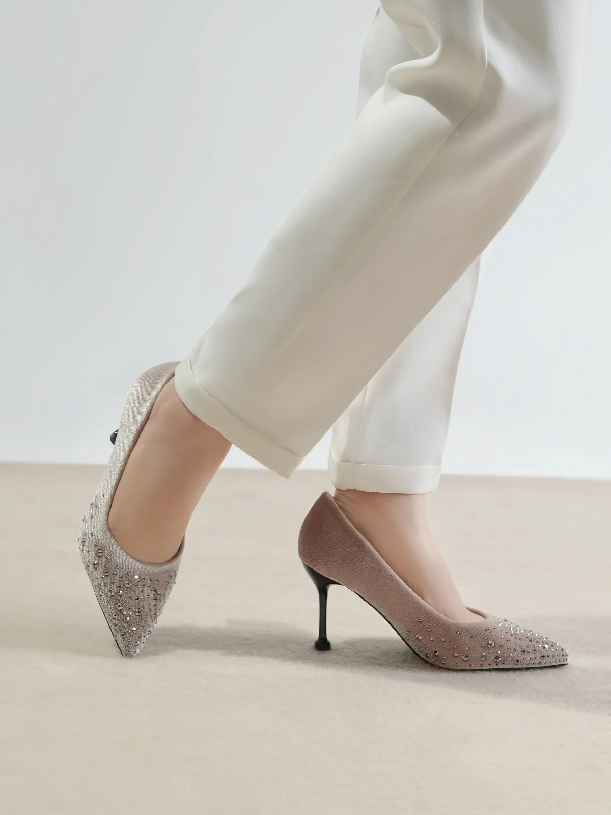 Women "GUSTAV" Elegant Fancy Court Shoes - Image 4