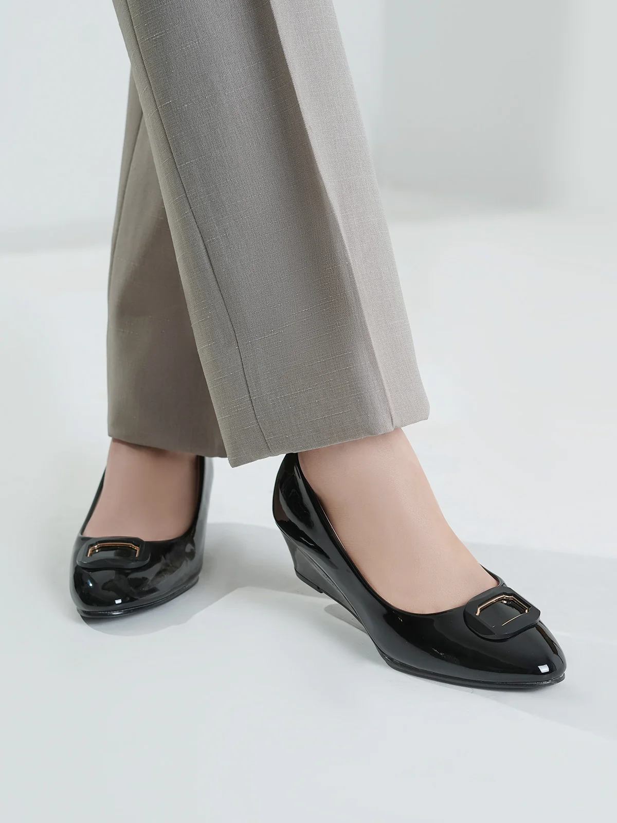Women "KAFELE" Casual Wedge Courts