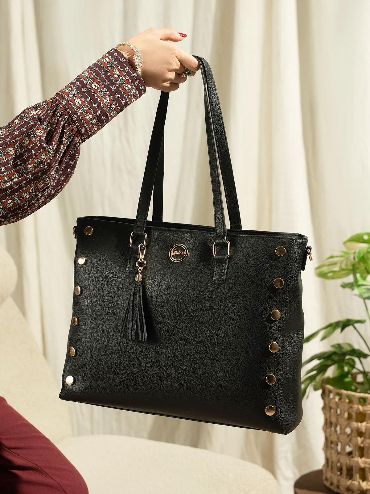 Women "LARISA" stylish design Tote Bag - Image 10