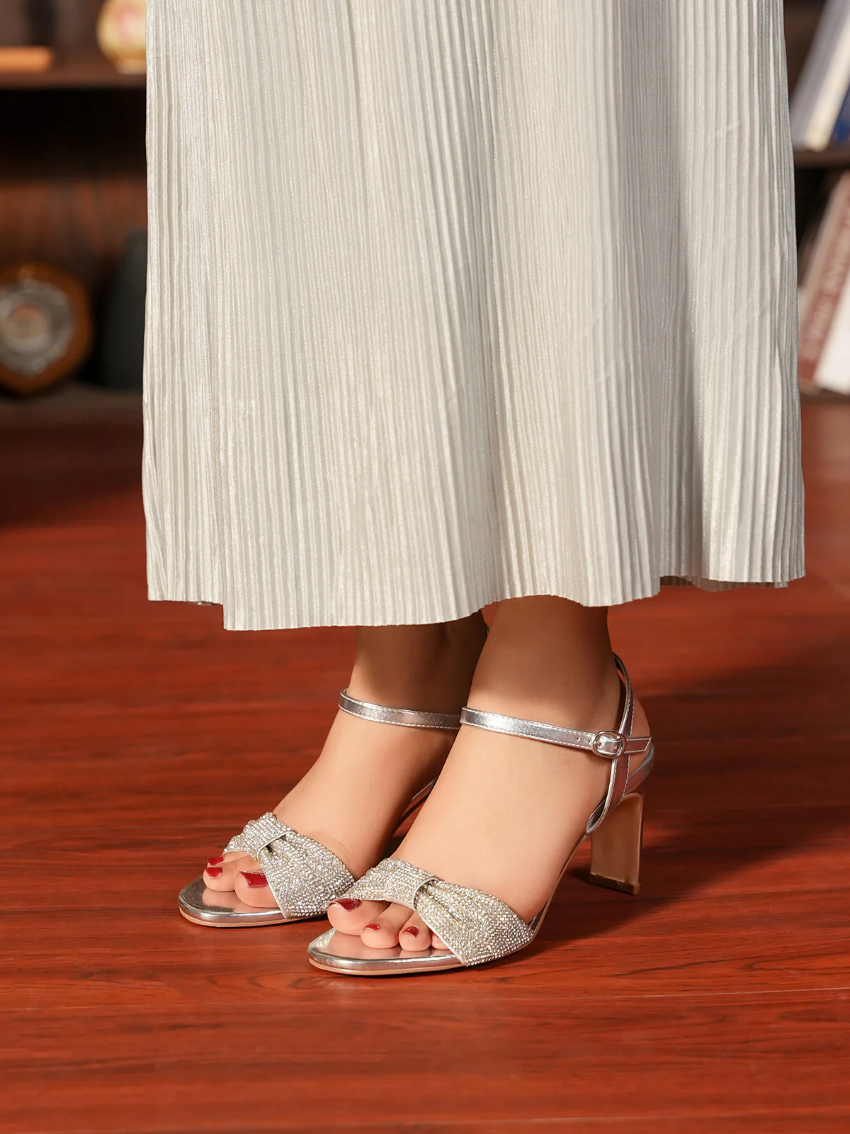 Women "NIKITA" Fancy Buckle Sandals