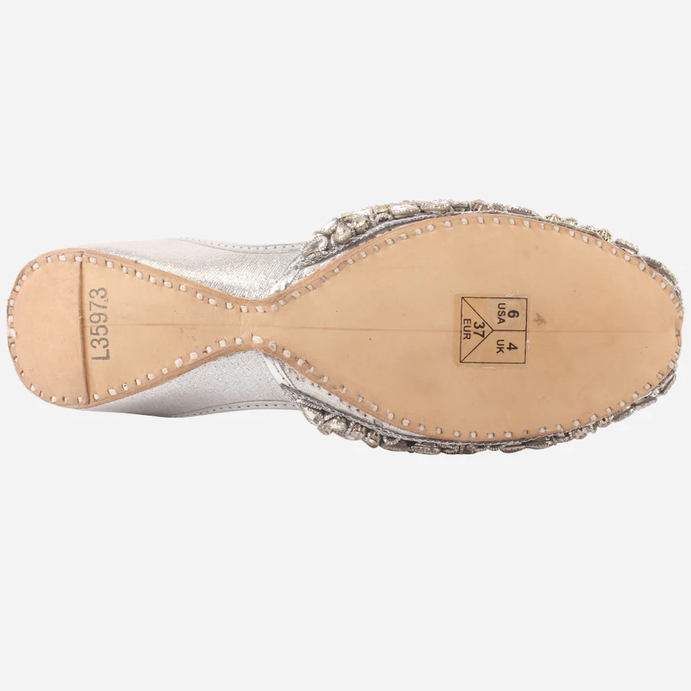 Women "NIKKO" Embellished Slip On Khussa - Image 5