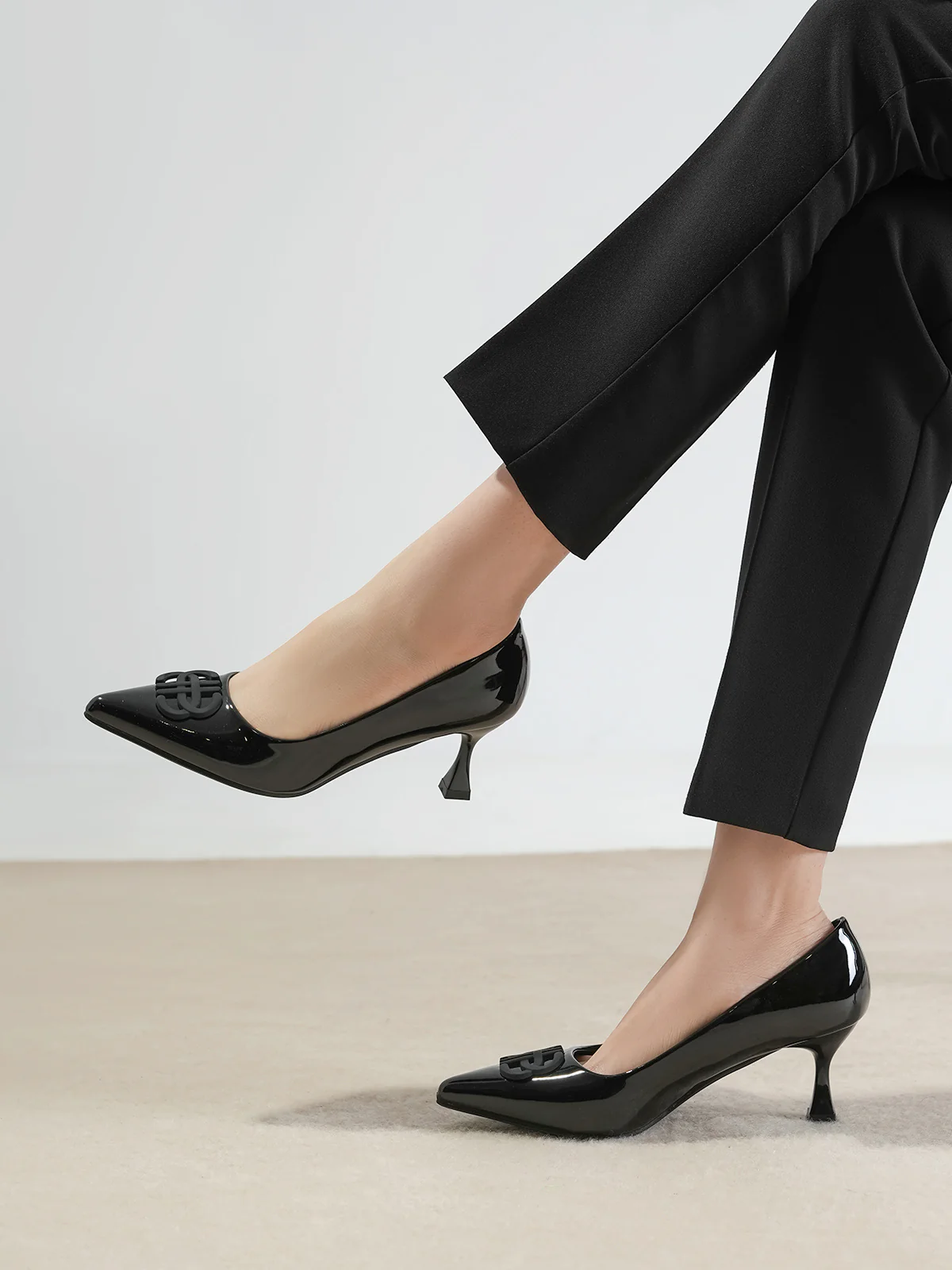 Women "ORAEFO" Graceful Court Shoes - Image 10