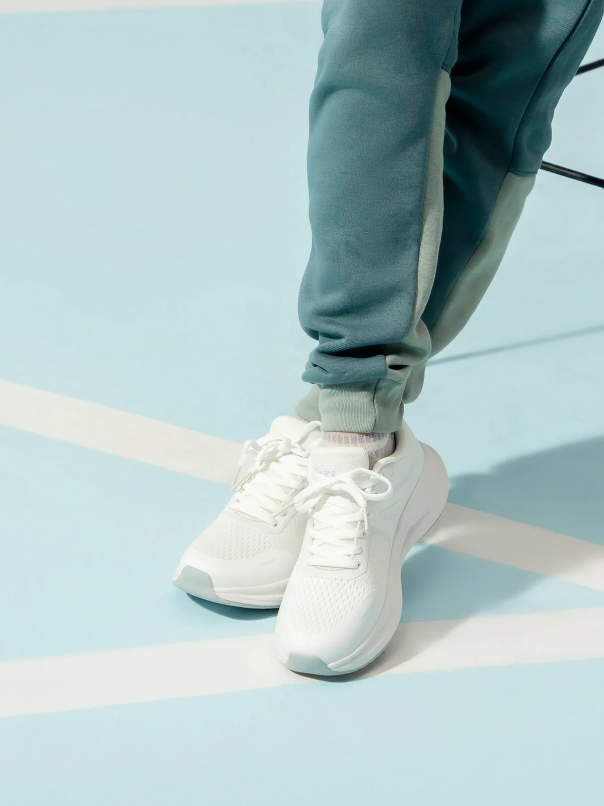 Women "PABLOF" Lightweight Trainers - Image 11