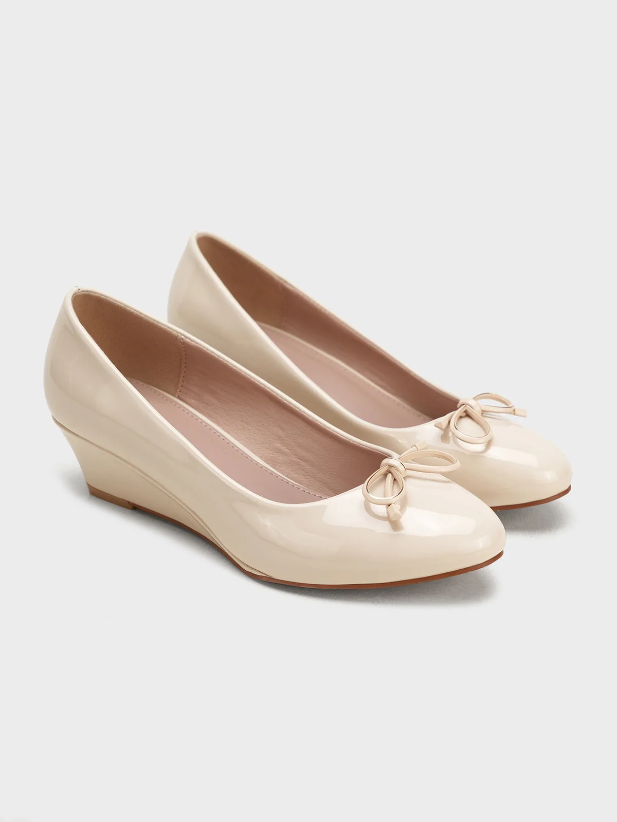 Women "PAISLEY" Classic Low Heel Courts - Image 3