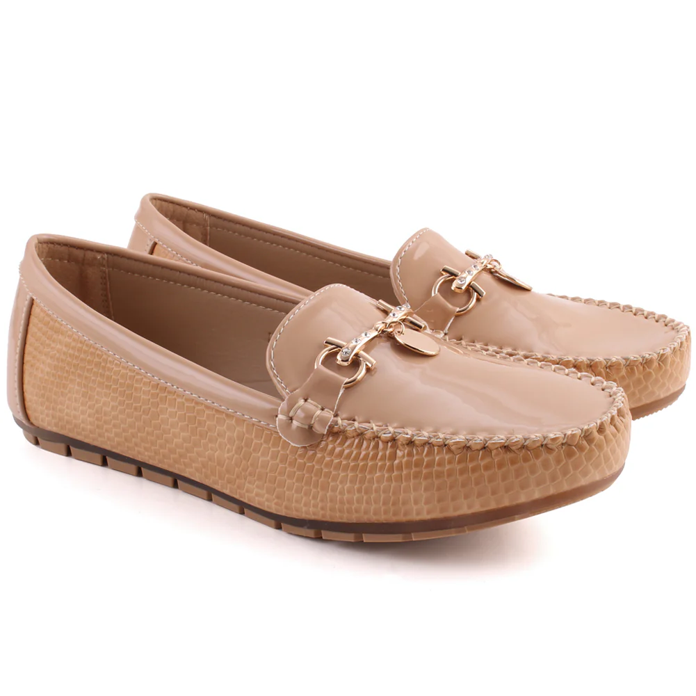 Women “QUIRINA” Coin Buckle Adorned Patent Vamp Textured Slip On Moccasin Shoes - Image 2
