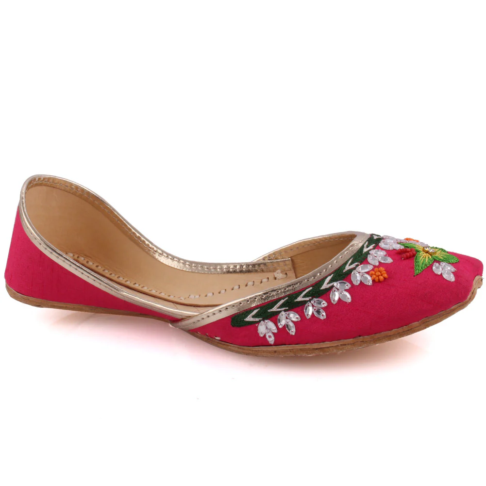 Women’s ‘Calcite’ Embroidered Indian Khussa Slippers